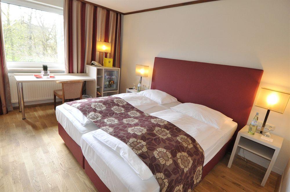 Ambassador Parkhotel Hotel Munich