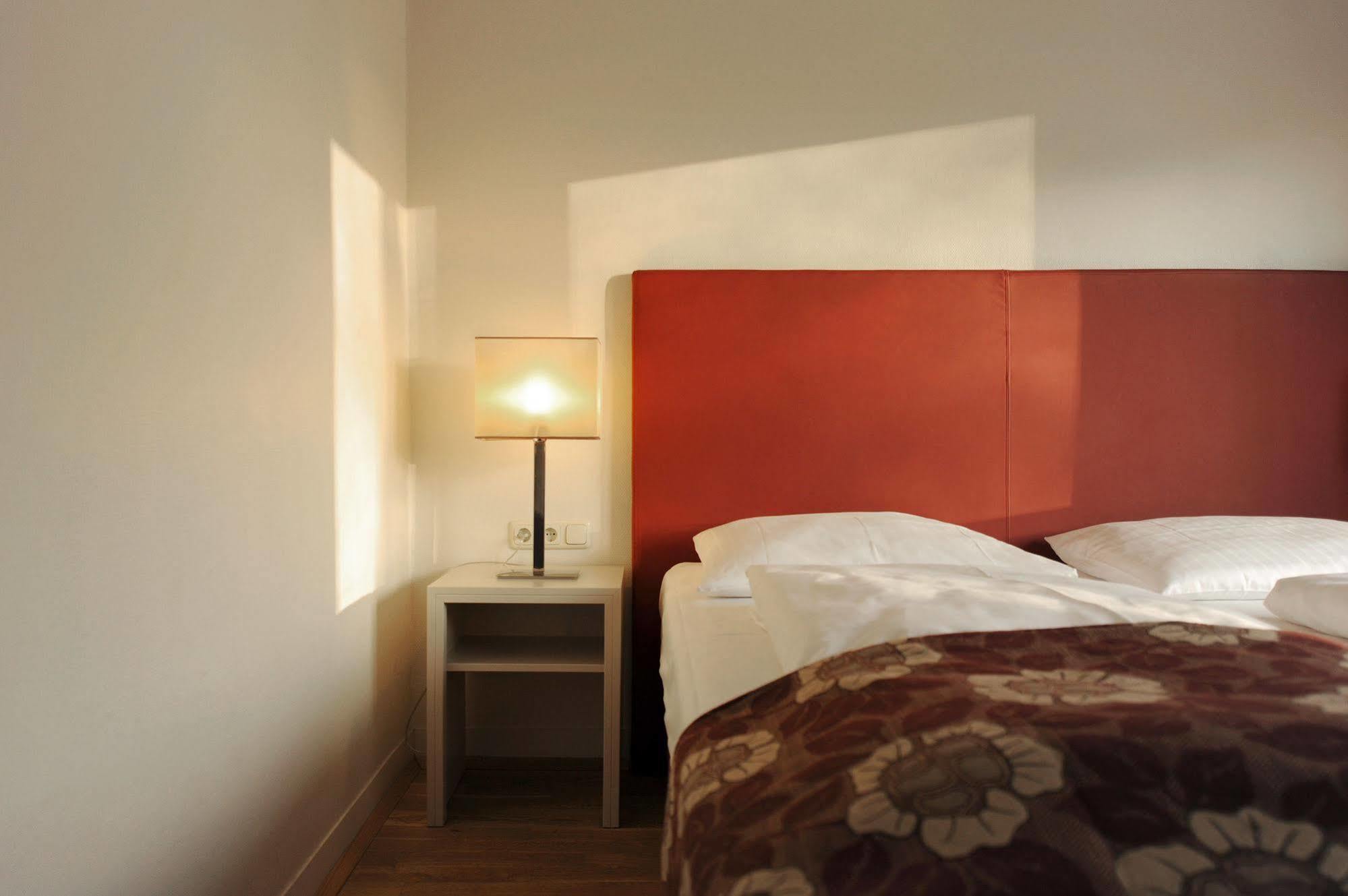 Ambassador Parkhotel 3* Munich